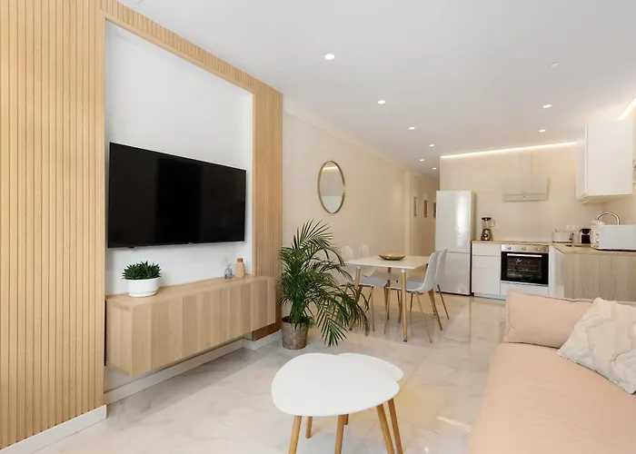 Center Apartment *