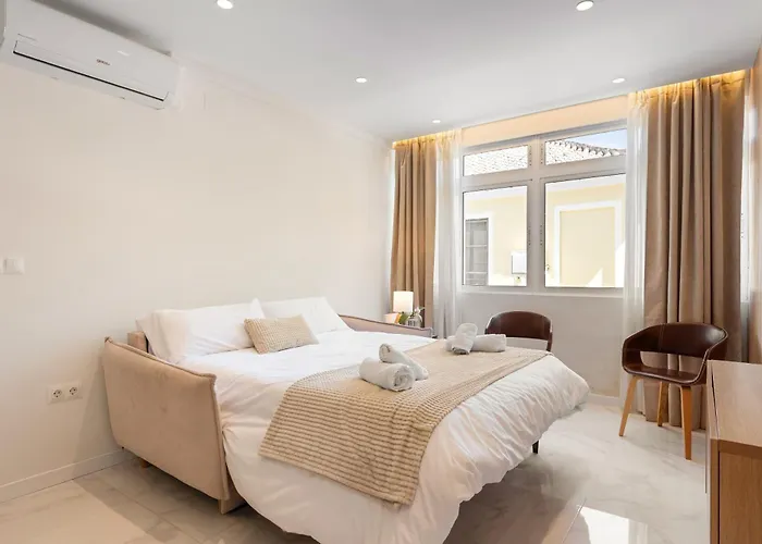 Center Apartment *